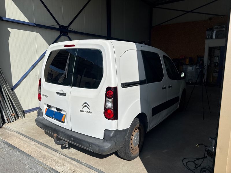 Citroen Berlingo 1.6 HDi Niveau A L1 2012 – снимка 2