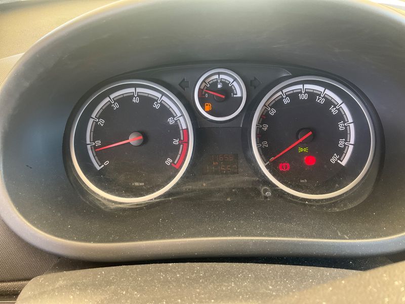 Opel Corsa 1.4 CATCH ME Now 2008 – снимка 4