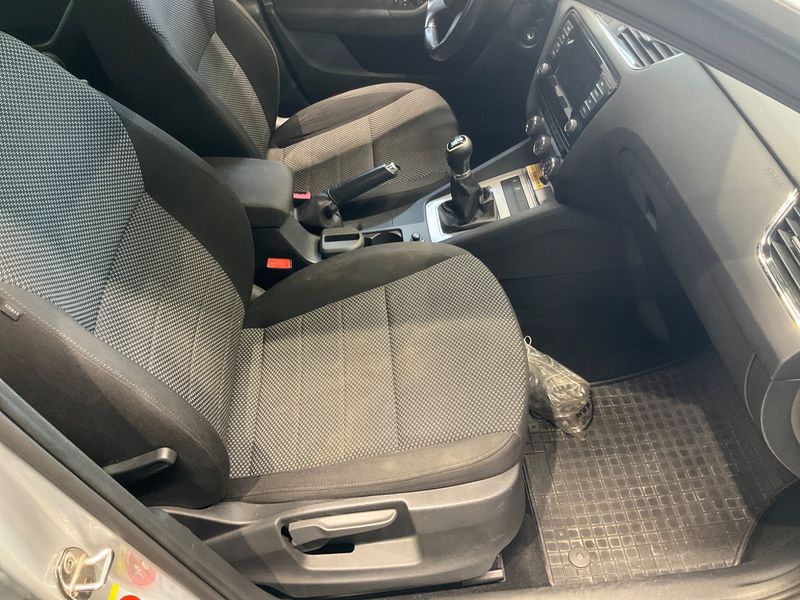 Skoda Octavia 2.0 TDI Ambition 2014 – снимка 39
