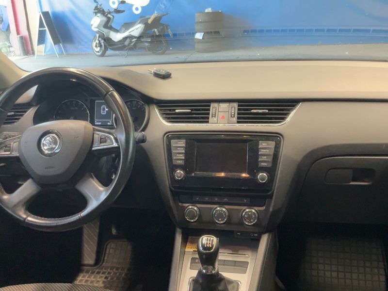 Skoda Octavia 2.0 TDI Ambition 2014 – снимка 18