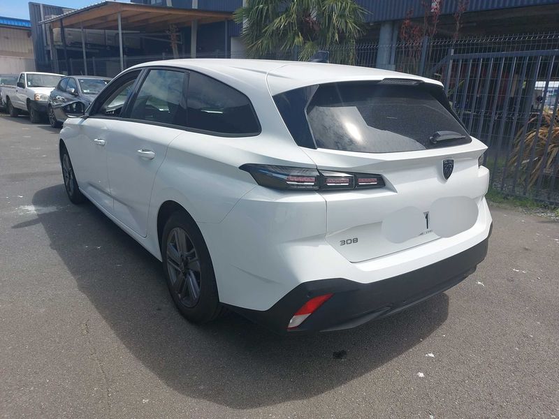 Peugeot 308 1.5 Blue-HDi Active Pack 2023 – снимка 3