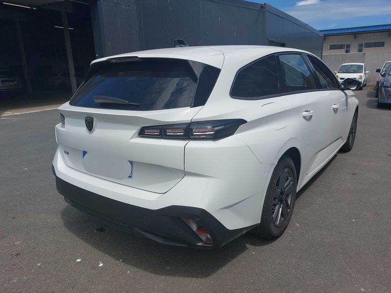 Peugeot 308 1.5 Blue-HDi Active Pack 2023 – снимка 5