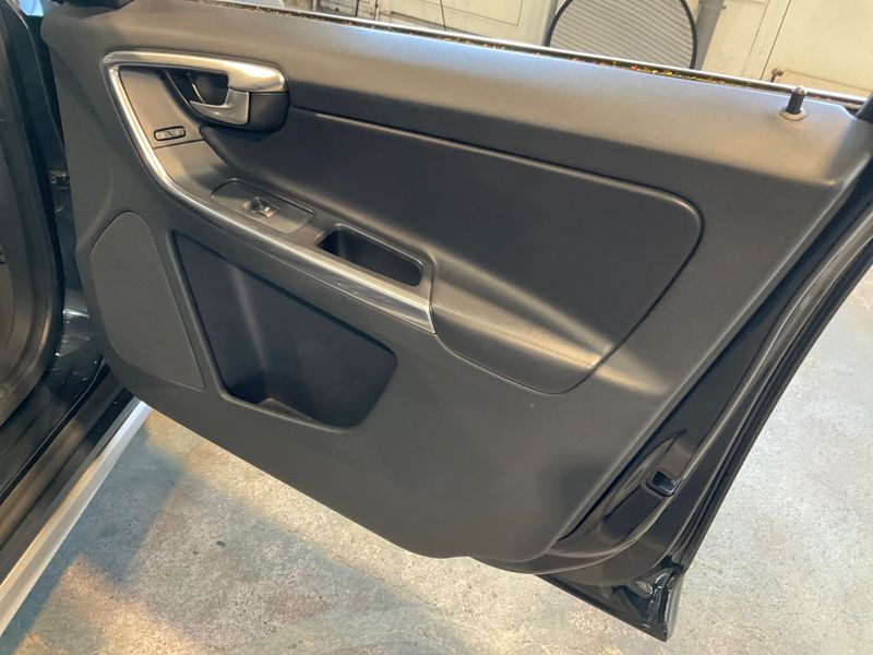 Volvo XC60 2.0 D4 Kinetic 2WD 2013 – снимка 29