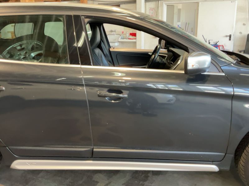 Volvo XC60 2.0 D4 Kinetic 2WD 2013 – снимка 10