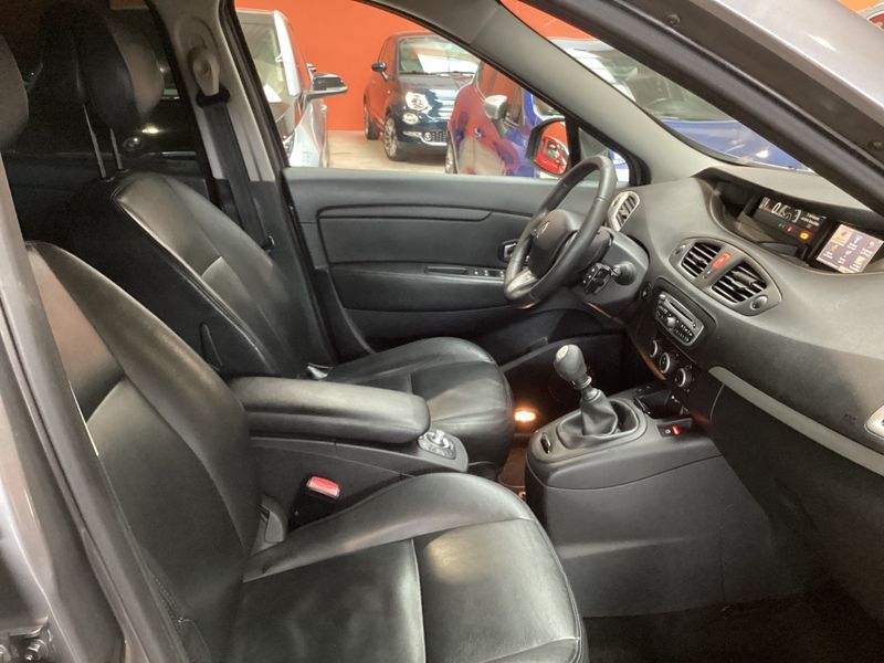 Renault Grand Scenic 1.5 dCi Elego 2011 – снимка 3