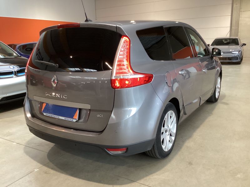 Renault Grand Scenic 1.5 dCi Elego 2011 – снимка 2