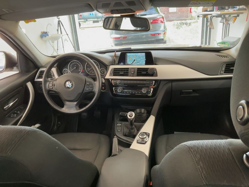 BMW 3er 318d Advantage 2017 – снимка 18