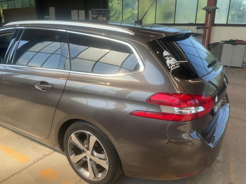 Peugeot 308 2.0 Blue-HDi Allure 2014 – снимка 6