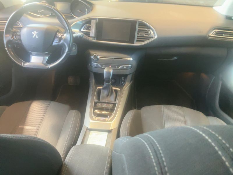 Peugeot 308 2.0 Blue-HDi Allure 2014 – снимка 18