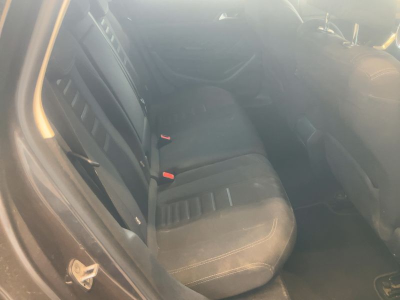 Peugeot 308 2.0 Blue-HDi Allure 2014 – снимка 20