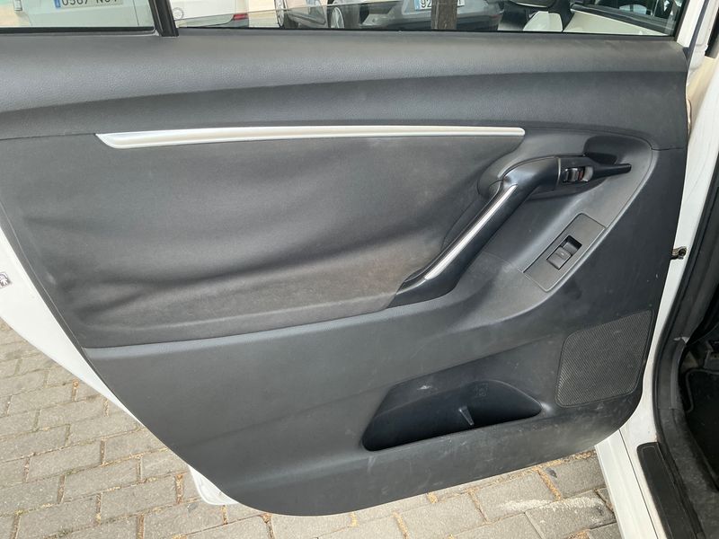 Toyota Verso 2.0 D-4D Basis 2013 – снимка 28