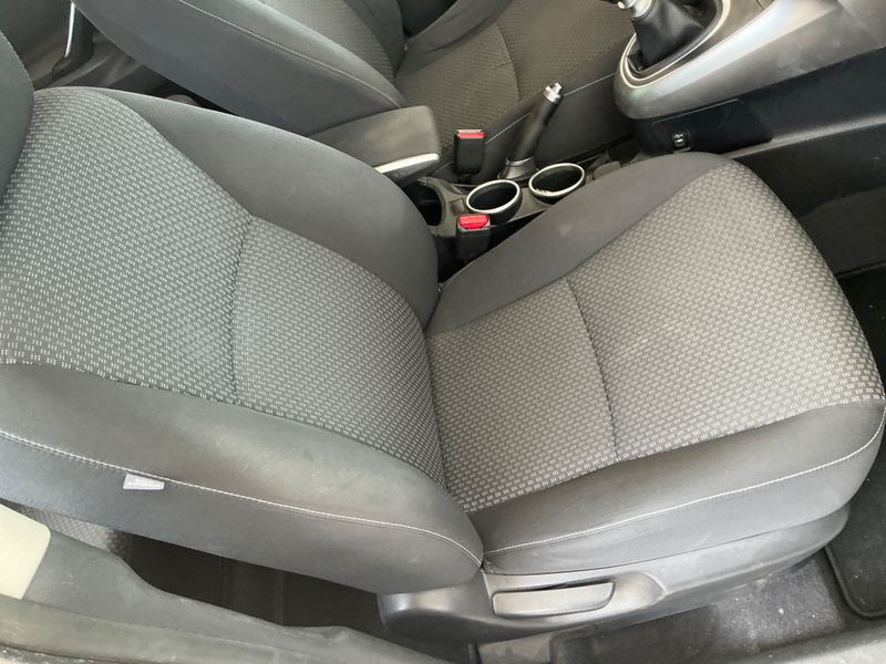 Toyota Verso 2.0 D-4D Basis 2013 – снимка 25