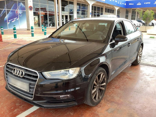 Audi A3 Limousine 1.6 TDI Ambiente 2015 – снимка 1