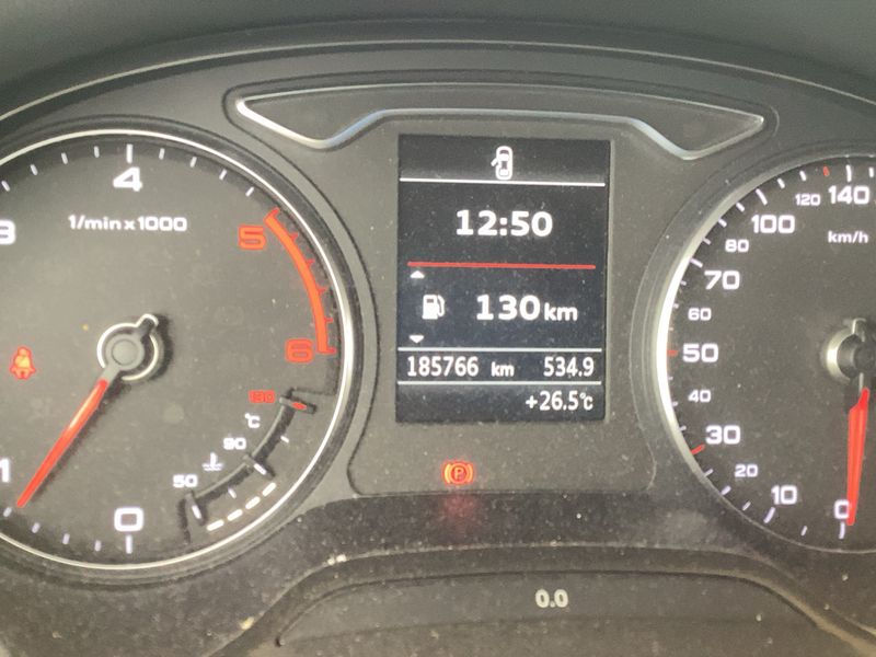 Audi A3 Limousine 1.6 TDI Ambiente 2015 – снимка 18