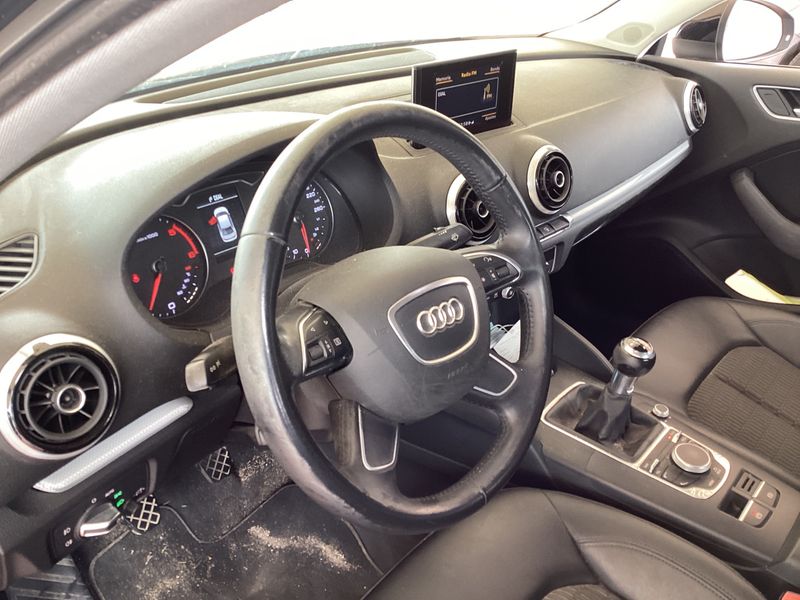 Audi A3 Limousine 1.6 TDI Ambiente 2015 – снимка 24