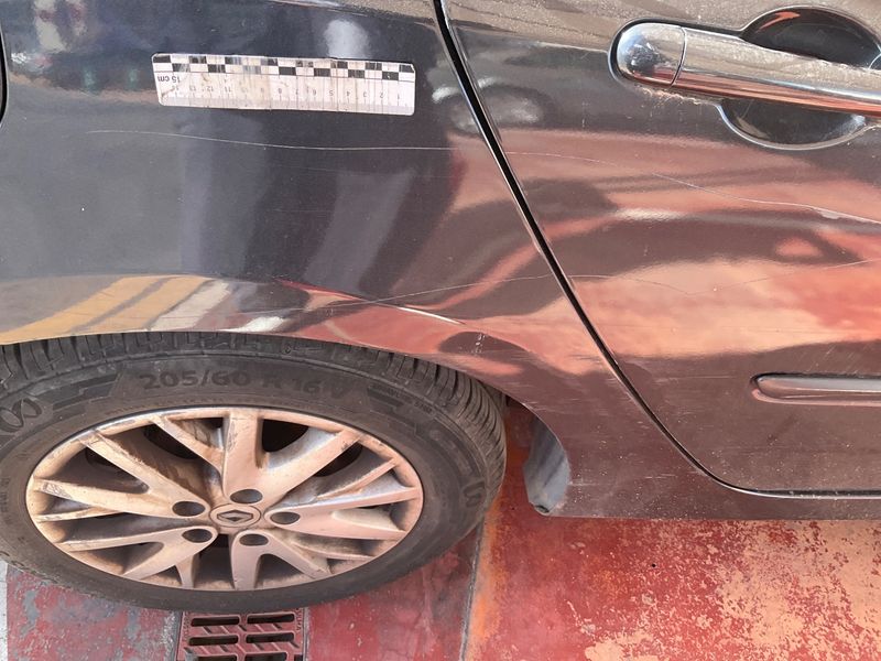 Renault Laguna 2.0 dCi Dynamique R-Link 2015 – снимка 22
