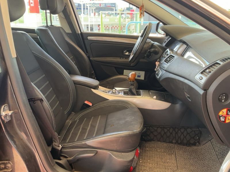 Renault Laguna 2.0 dCi Dynamique R-Link 2015 – снимка 16