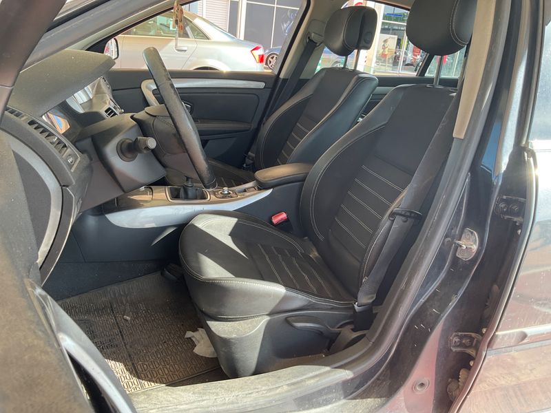 Renault Laguna 2.0 dCi Dynamique R-Link 2015 – снимка 26