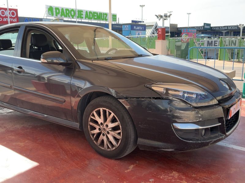 Renault Laguna 2.0 dCi Dynamique R-Link 2015 – снимка 12