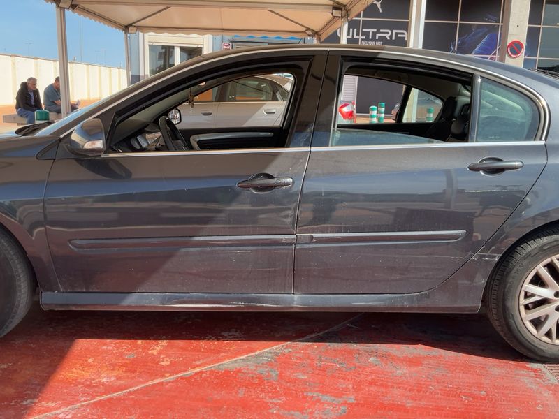 Renault Laguna 2.0 dCi Dynamique R-Link 2015 – снимка 4