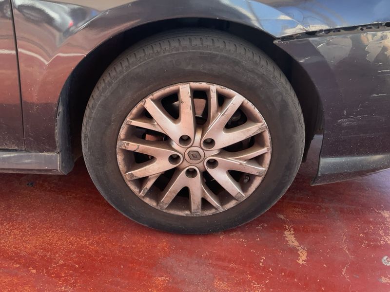 Renault Laguna 2.0 dCi Dynamique R-Link 2015 – снимка 11