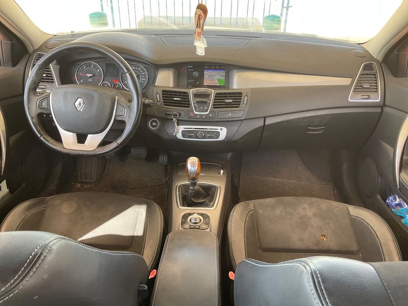Renault Laguna 2.0 dCi Dynamique R-Link 2015 – снимка 17