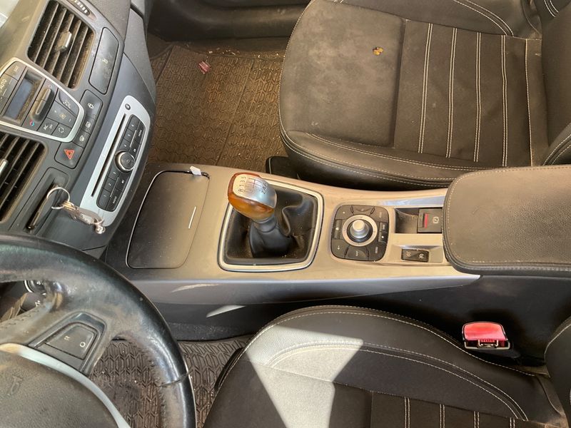 Renault Laguna 2.0 dCi Dynamique R-Link 2015 – снимка 27