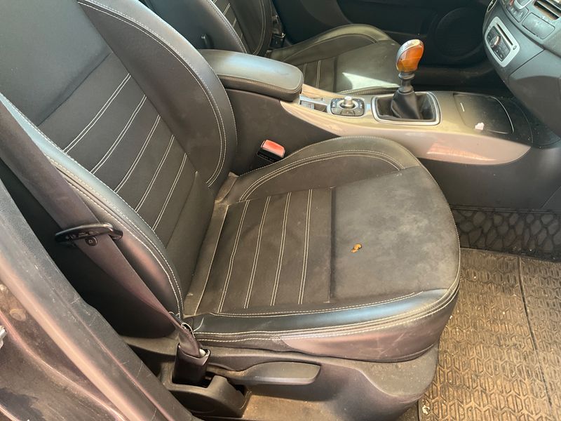 Renault Laguna 2.0 dCi Dynamique R-Link 2015 – снимка 24