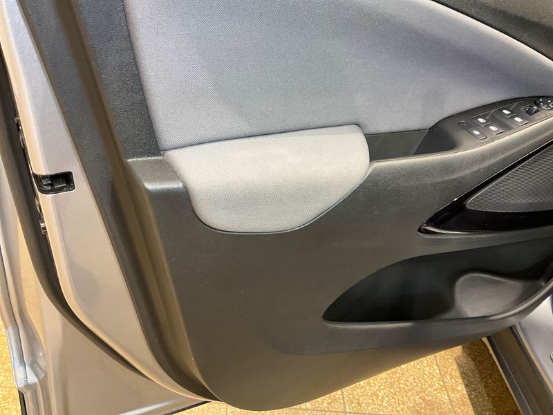 Opel Crossland X 1.2 Turbo 120 Jahre 2019 – снимка 26