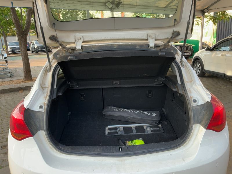 Opel Astra 1.6 CDTI DPF Selective 2014 – снимка 15