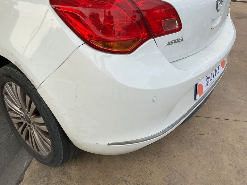Opel Astra 1.6 CDTI DPF Selective 2014 – снимка 32