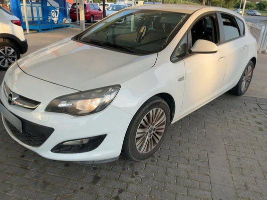 Opel Astra 1.6 CDTI DPF Selective 2014 – снимка 1