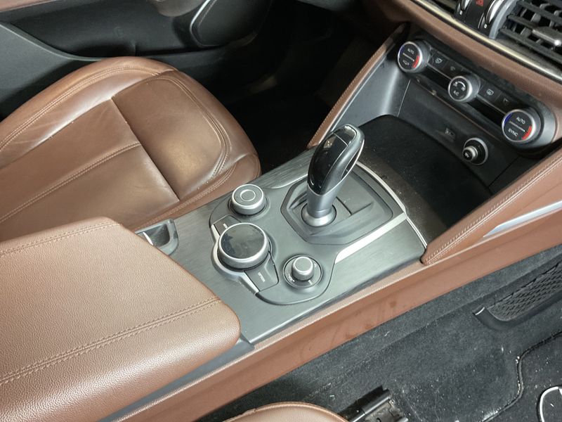 Alfa Romeo Stelvio 2.2 JTDM Super 2020 – снимка 26