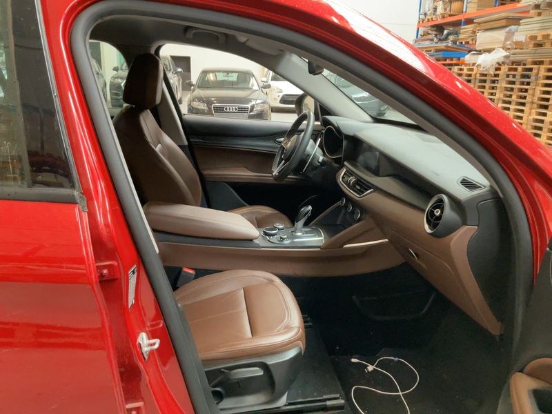 Alfa Romeo Stelvio 2.2 JTDM Super 2020 – снимка 16