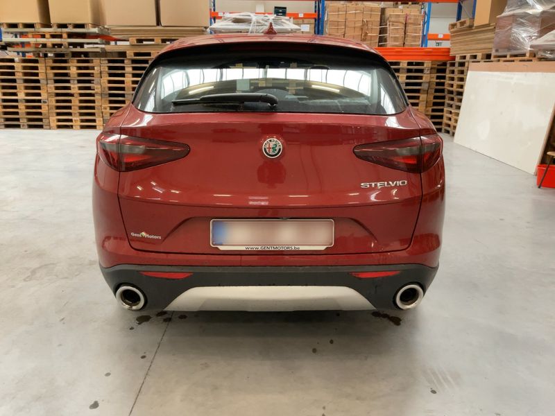 Alfa Romeo Stelvio 2.2 JTDM Super 2020 – снимка 7