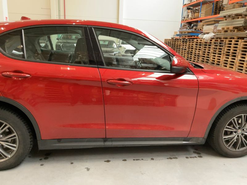 Alfa Romeo Stelvio 2.2 JTDM Super 2020 – снимка 10