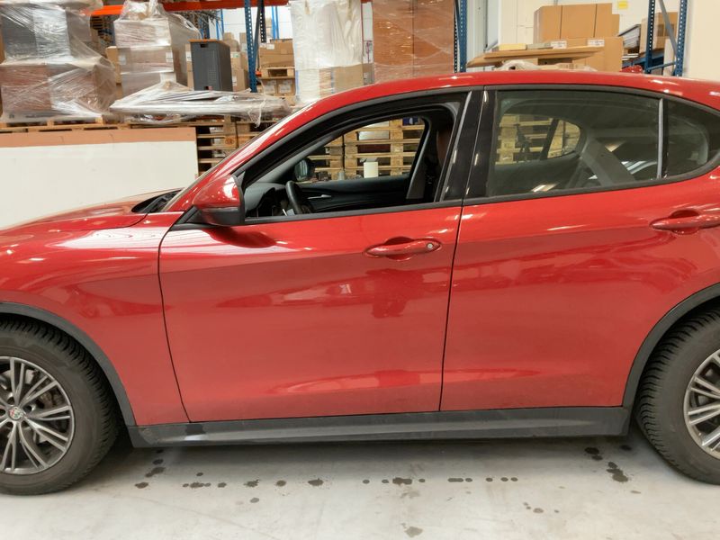 Alfa Romeo Stelvio 2.2 JTDM Super 2020 – снимка 4