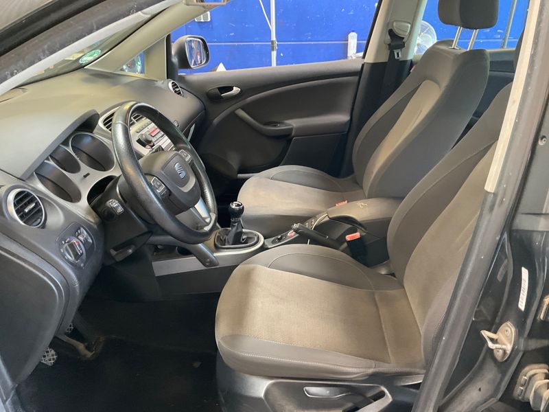 Seat Altea 1.6 TDI Stylance / Style 2011 – снимка 3