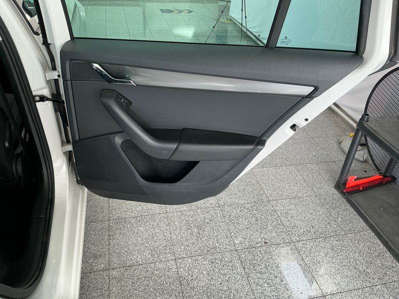 Skoda Octavia 1.6 TDI Soleil 2019 – снимка 23