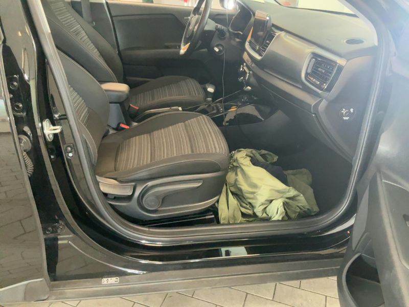 Kia Stonic 1.0 TGDI Vision 2023 – снимка 17