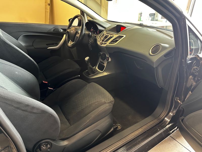 Ford Fiesta 1.6 TDCi Sport 2010 – снимка 3