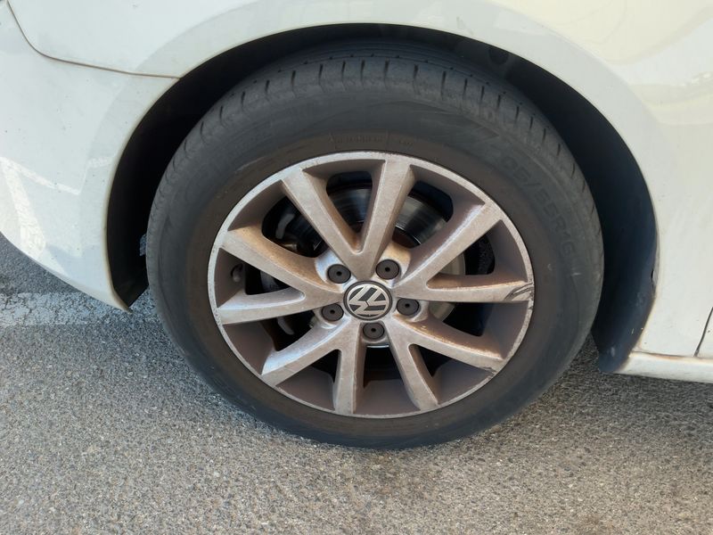 Volkswagen Golf VI 1.6 TDI Sport 2011 – снимка 3