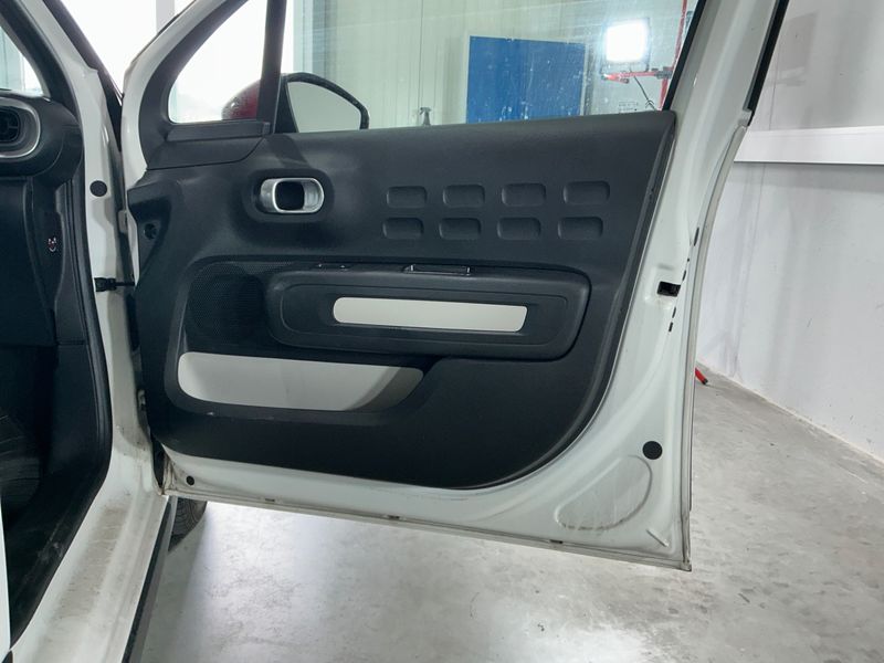 Citroen C3 1.2 PureTech Feel 2017 – снимка 31