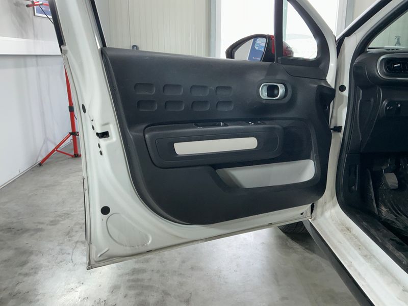 Citroen C3 1.2 PureTech Feel 2017 – снимка 25