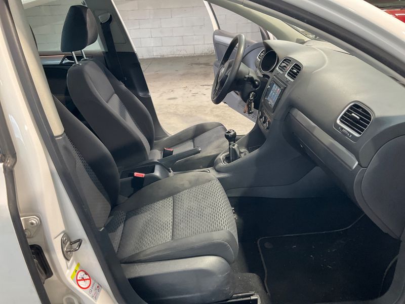 Volkswagen Golf VI 1.6 TDI Trendline 2012 – снимка 3