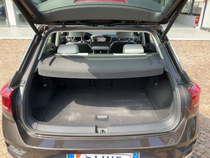 Volkswagen T-Roc 2.0 TSI Sport 4Motion 2018 – снимка 15