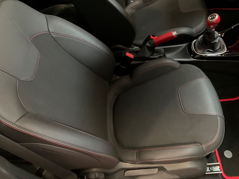 Opel Adam 1.4 Turbo S 2016 – снимка 24