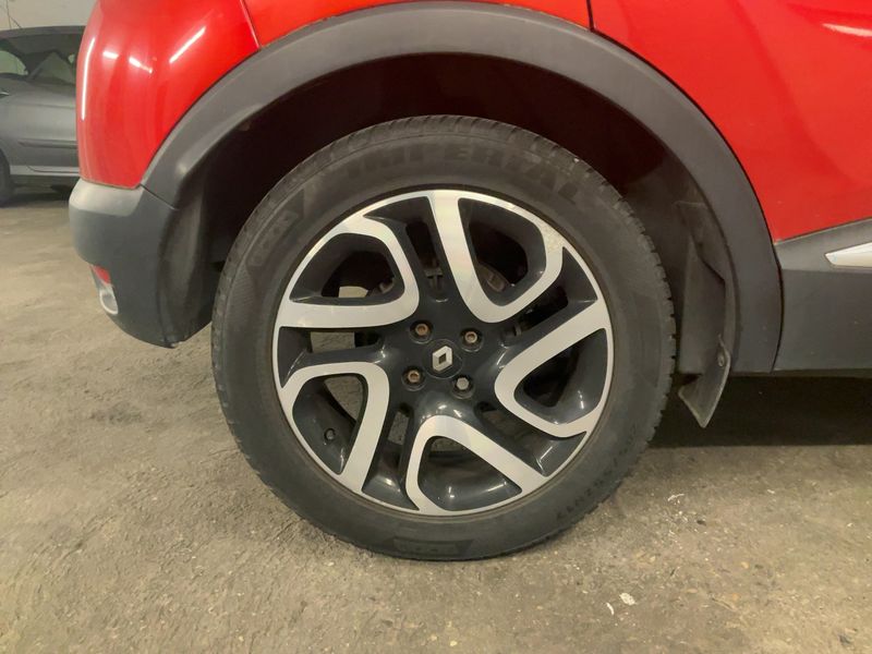 Renault Captur 1.5 dCi Energy Helly Hansen 2014 – снимка 9