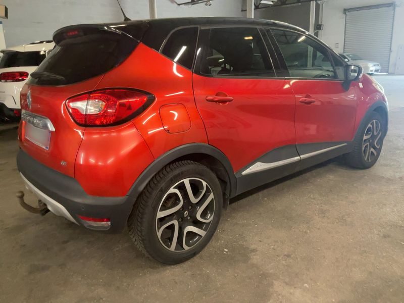 Renault Captur 1.5 dCi Energy Helly Hansen 2014 – снимка 8