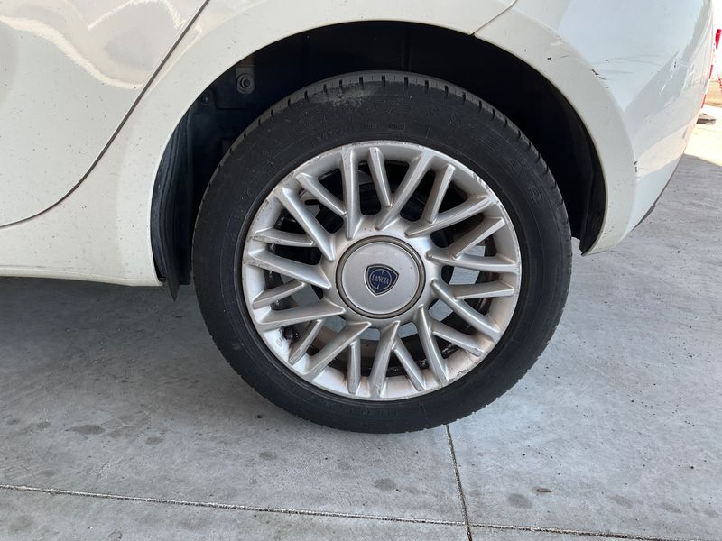Lancia Ypsilon 1.3 JTD Gold 2014 – снимка 5